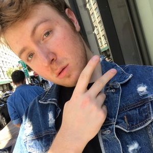 Meet your Posher, Logan